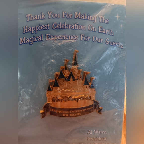 Walt Disney World pin - Picture 2 of 4